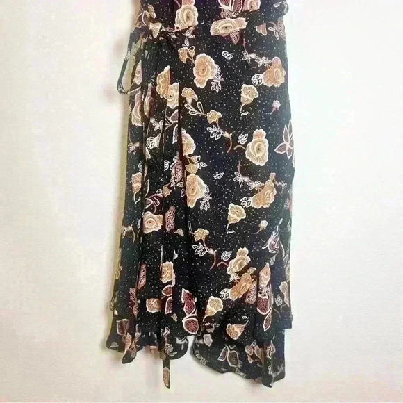 ROCK AND ROLL COWGIRL Flutter Sleeve Floral Print Wrap Dress Size Small - Picture 7 of 13